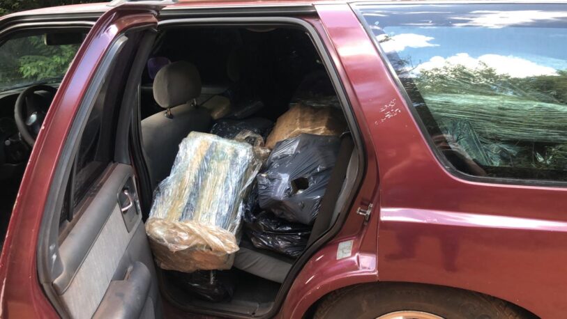 Secuestran una camioneta abandonada con 600 kilos de droga