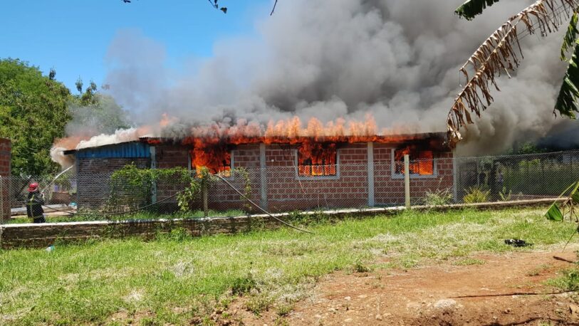 Brutal incendio en una vivienda de Garupá