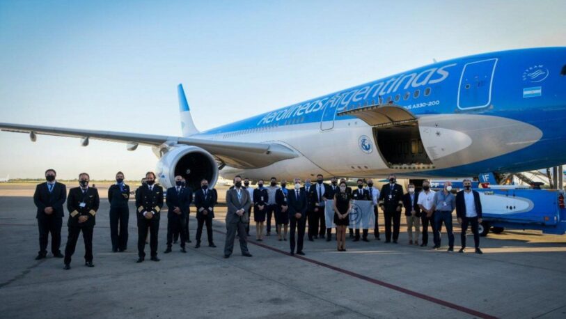 Llegó a Rusia el avión que traerá la vacuna a la Argentina