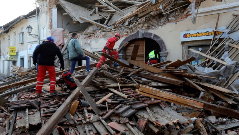 Al menos 7 muertos tras fuerte terremoto en Croacia