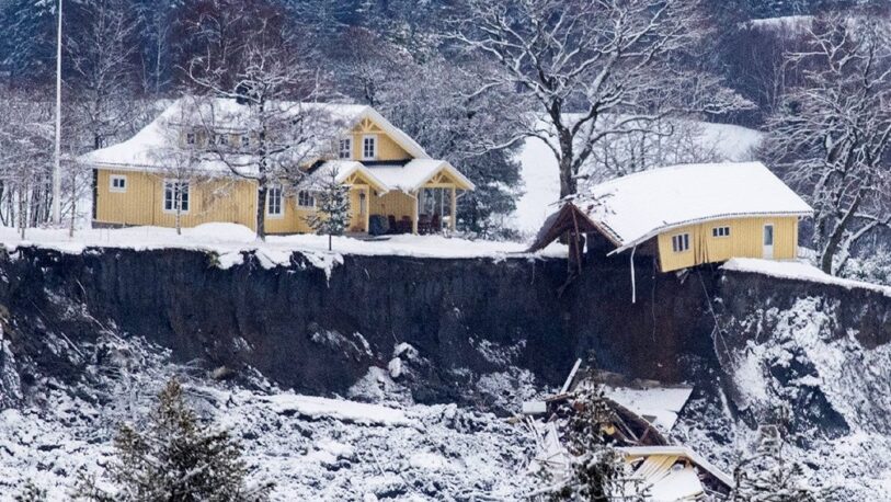 Hallan un quinto cuerpo tras un deslizamiento de tierra en Noruega