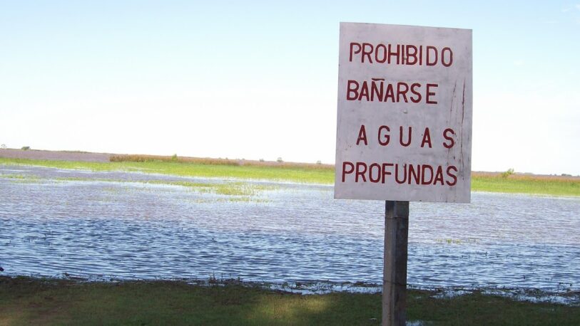 El municipio individualizó los lugares no habilitados para meterse en el río