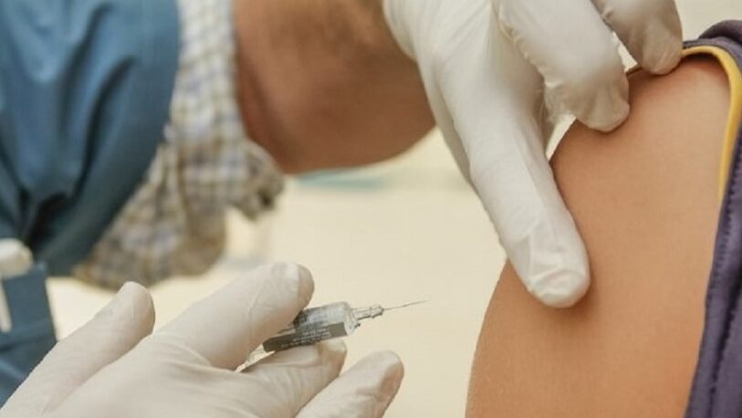 Los docentes de todo el país ya pueden inscribirse para recibir la vacuna