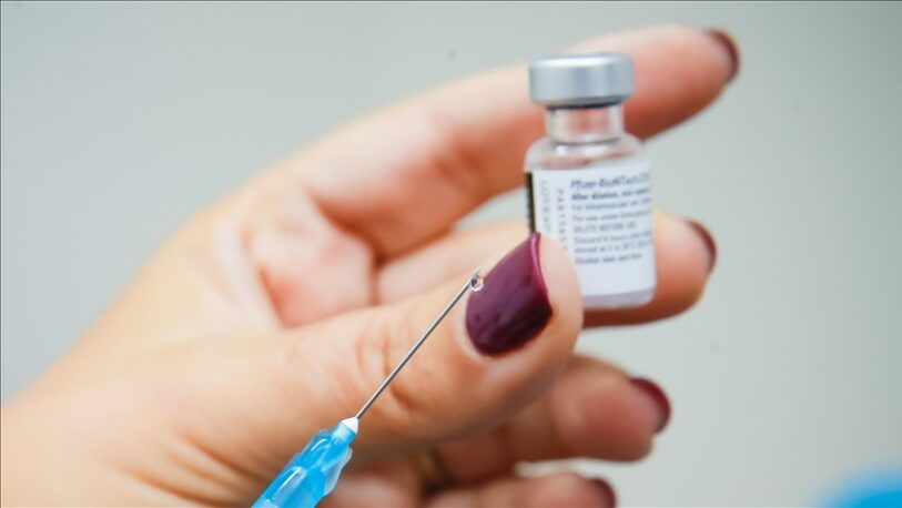 Por problemas de capacidad de carga, llegan menos vacunas de Sinopharm