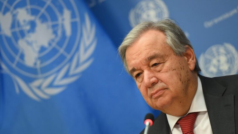 El jefe de la ONU criticó a los países desarrollados por acaparar vacunas