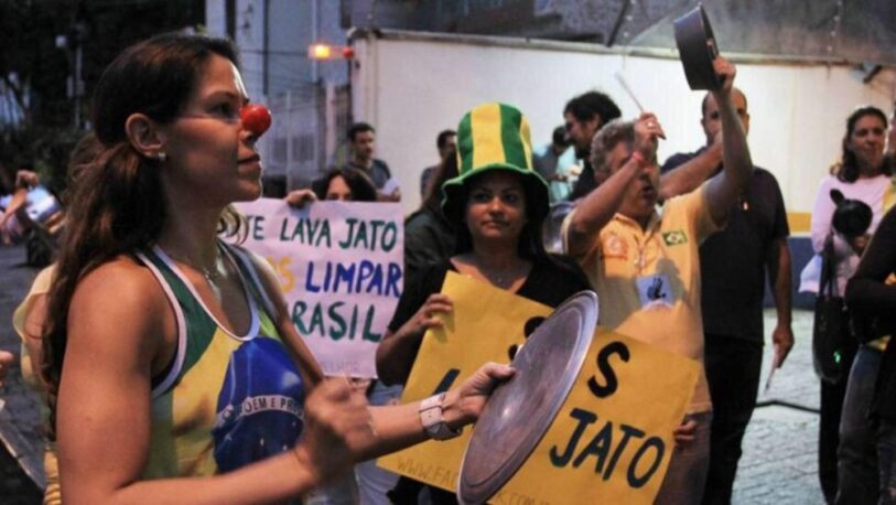 Cacerolazos contra Bolsonaro por el récord de muertos en un día por Covid-19