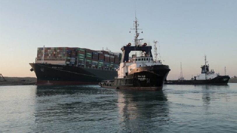 Tras desbloqueo del Canal de Suez, se reanudó el tránsito de barcos