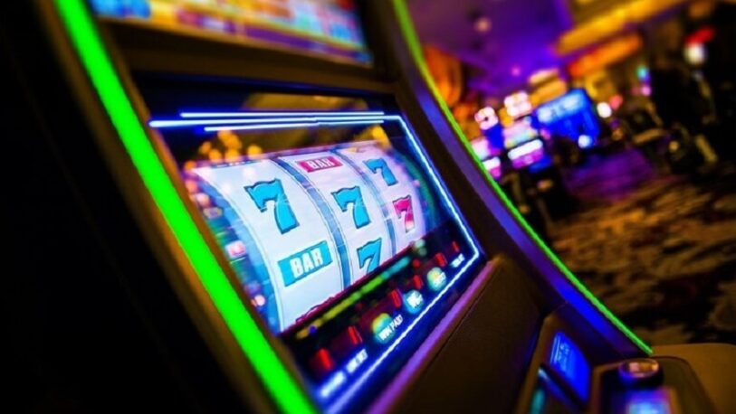 Establecen nuevo horario de atención para casinos y salas de juegos