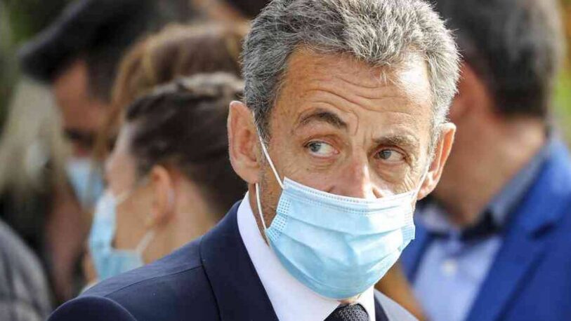 Nicolas Sarkozy fue condenado a tres años de prisión