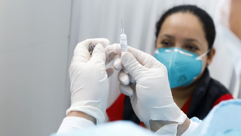 Vacunas: por un error humano podrían descartar 100 dosis