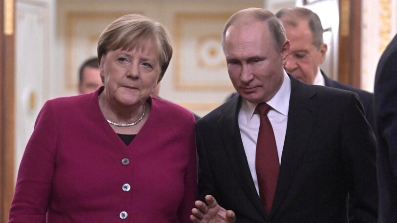Putin advierte a Merkel de acciones provocadoras de Kiev en el este de Ucrania