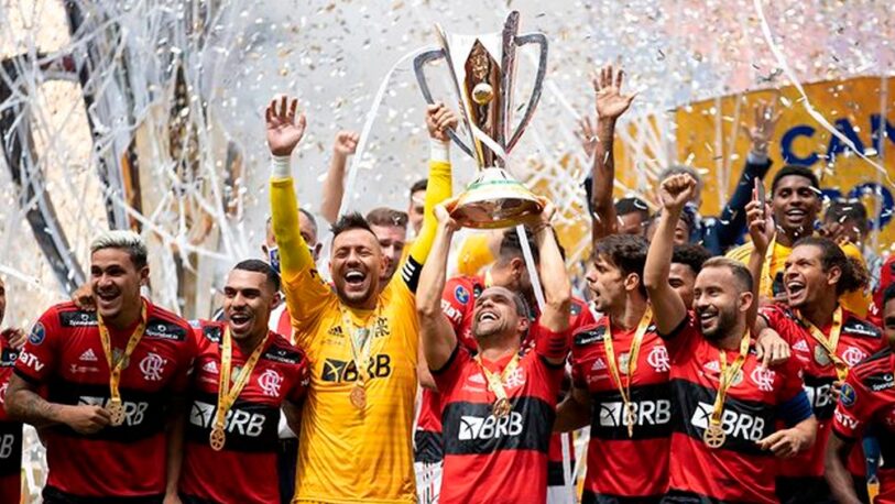 Flamengo derrotó por penales a Palmeiras y es bicampeón de la Supercopa de Brasil