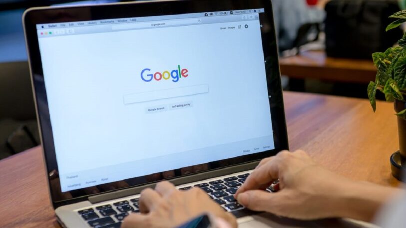 Un argentino asegura que compró “Google” por un descuido del buscador