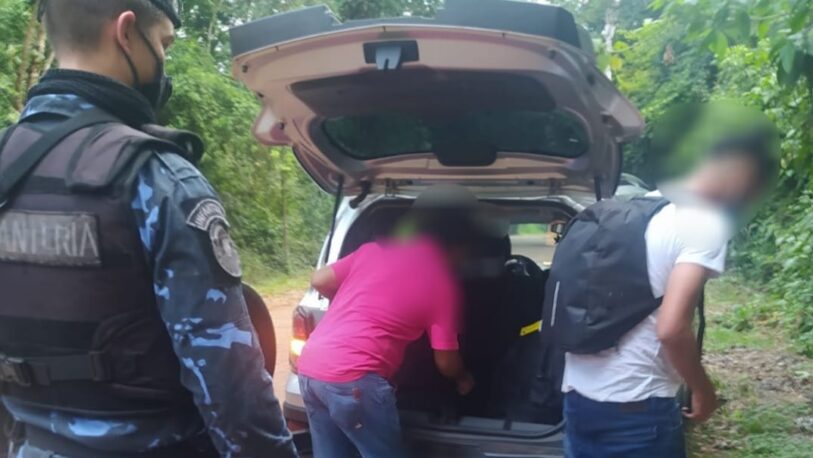 Joven venezolano ingresó a Iguazú en el baúl de un remis