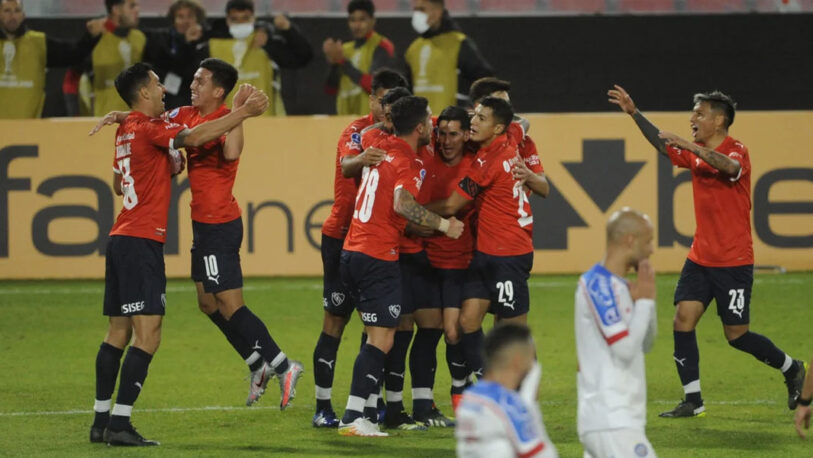 Copa Sudamericana: Independiente aprovechó un “regalo” de Bahía y quedó casi en octavos