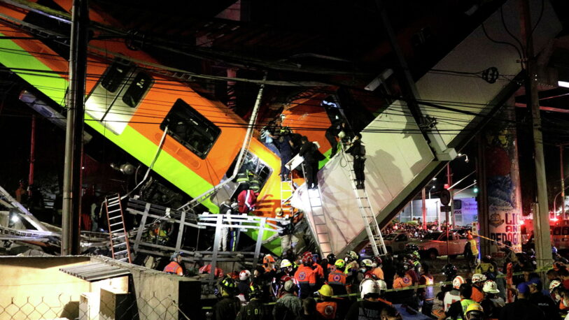 Aumentan los muertos a causa del desplome de la línea del Metro de Ciudad de México