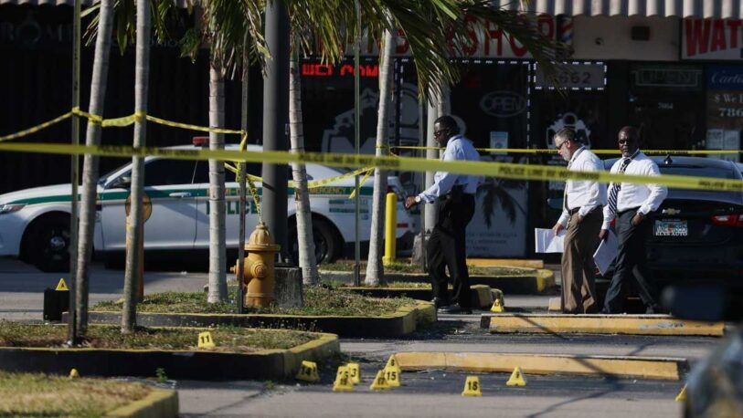 Dos muertos en un tiroteo en Miami a la salida de un concierto