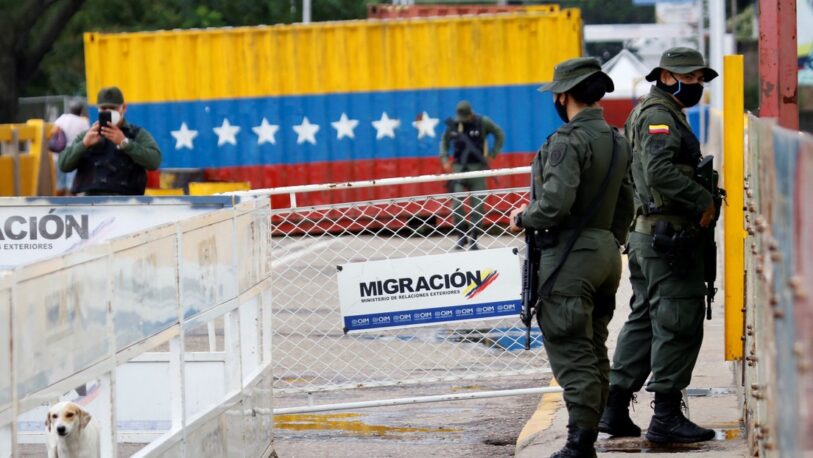 Colombia decide mantener cerrada la frontera con Venezuela por tres meses