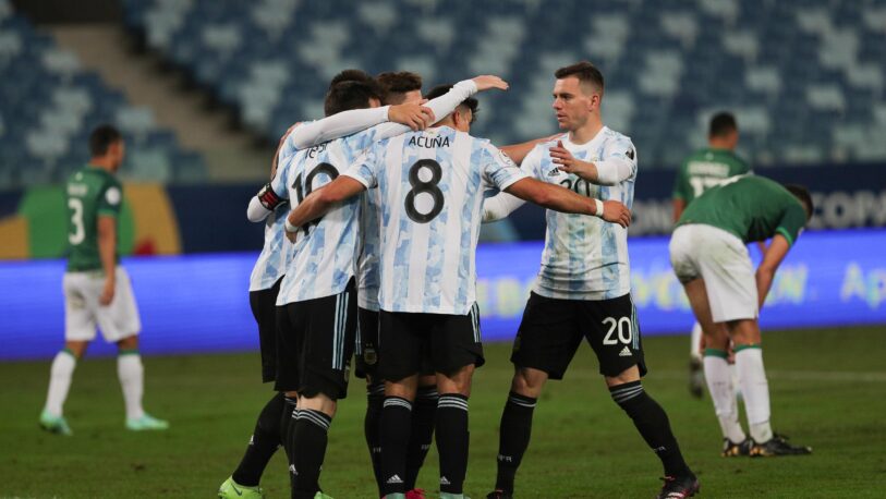 De la mano de un Messi histórico, Argentina goleó a Bolivia