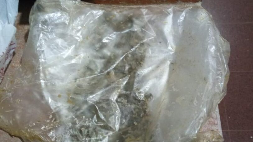 Encontraron marihuana en un “táper de comida” para un detenido