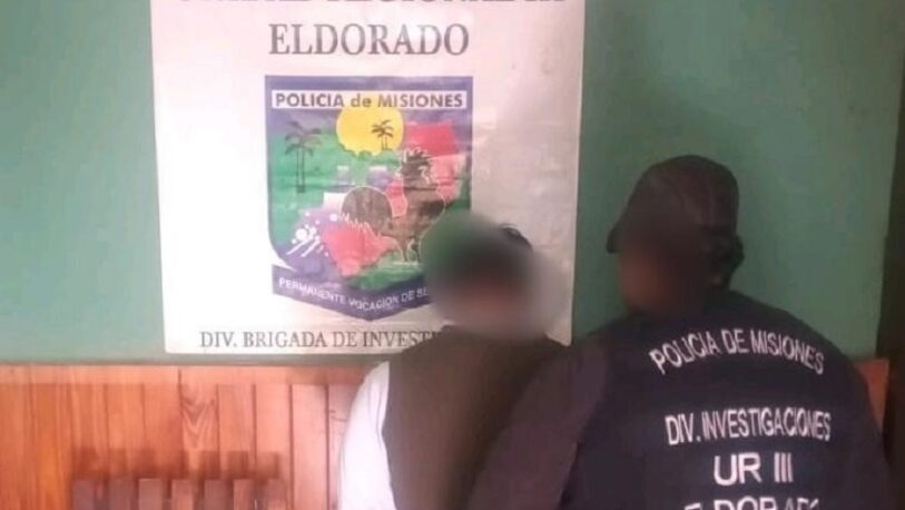 Detuvieron a un hombre por el incendio de dos móviles policiales en Eldorado