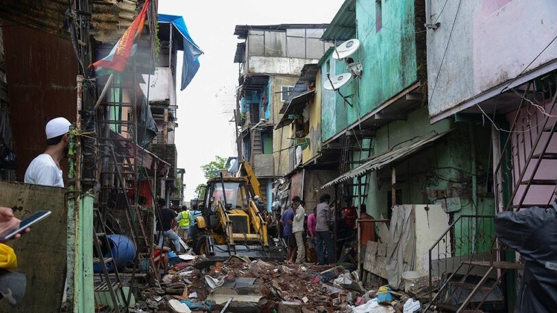India: Al menos 11 muertos tras derrumbarse un edificio
