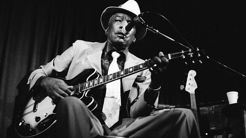 Veinte años sin John Lee Hooker, el gran maestro del blues acústico y el boogie eléctrico