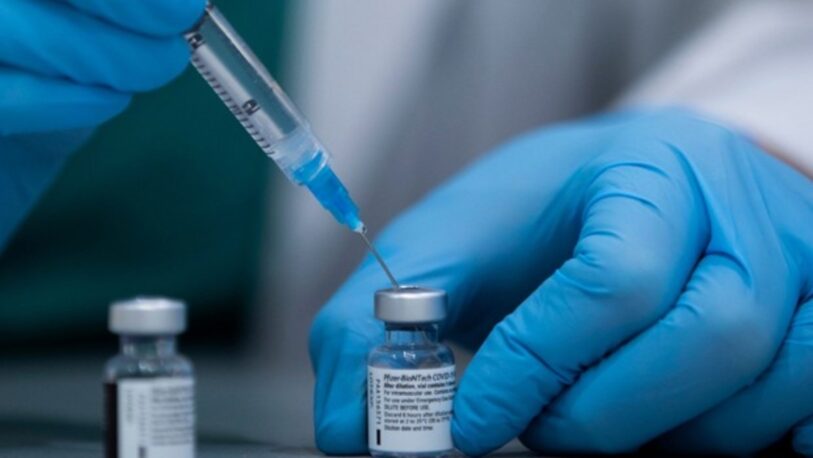 Uruguay aprobó la vacuna de Pfizer para menores de entre 12 y 18 años