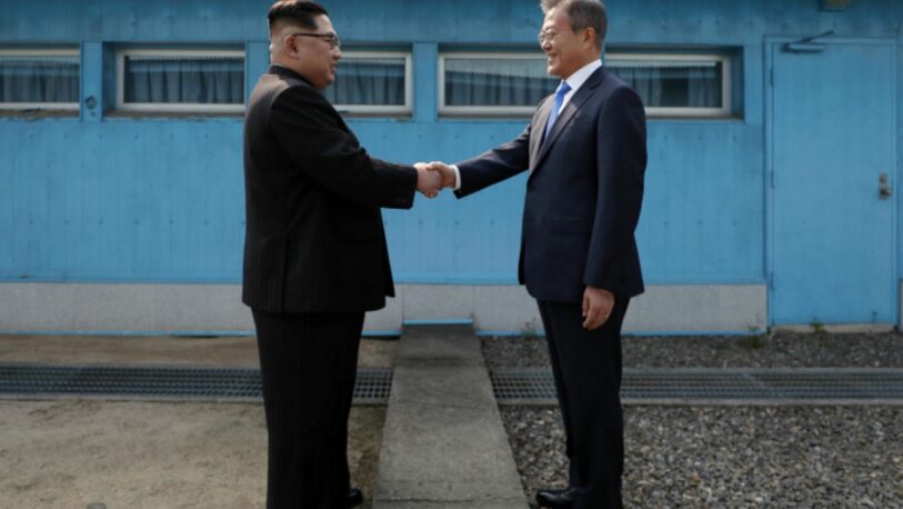 Después de un año, las dos Coreas restauran sus comunicaciones