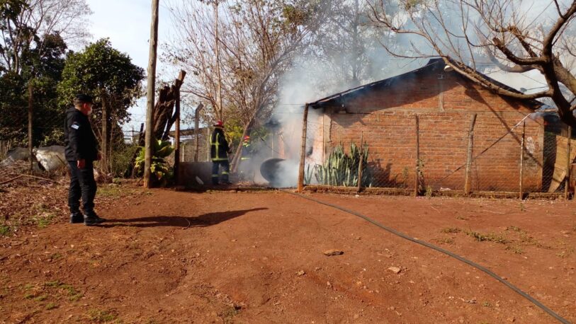 Investigan el incendio de una vivienda en el barrio Sarmiento