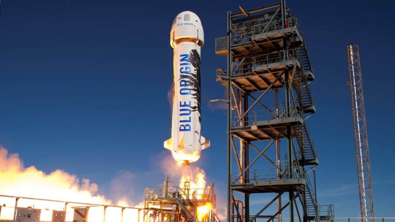 Así fue el regreso de Jeff Bezos tras su viaje al espacio