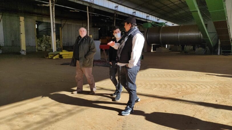 Pedro Puerta visitó a trabajadores de la yerba mate