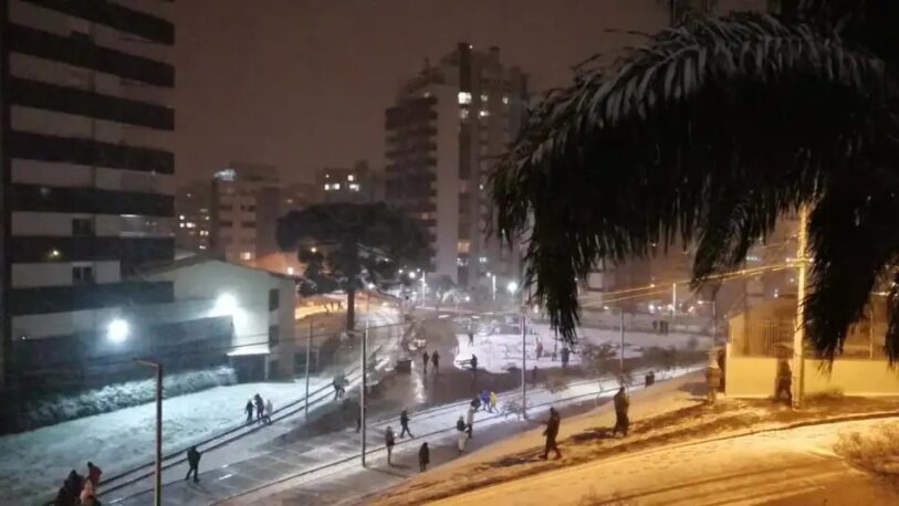 Una nevada histórica sorprendió al sur de Brasil