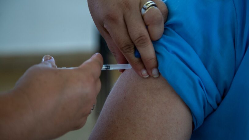 Más de un centenar de personas se inmunizaron contra el Covid este viernes
