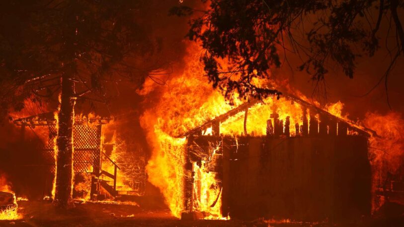 El incendio “Dixie” en California es el segundo más feroz de la historia del estado