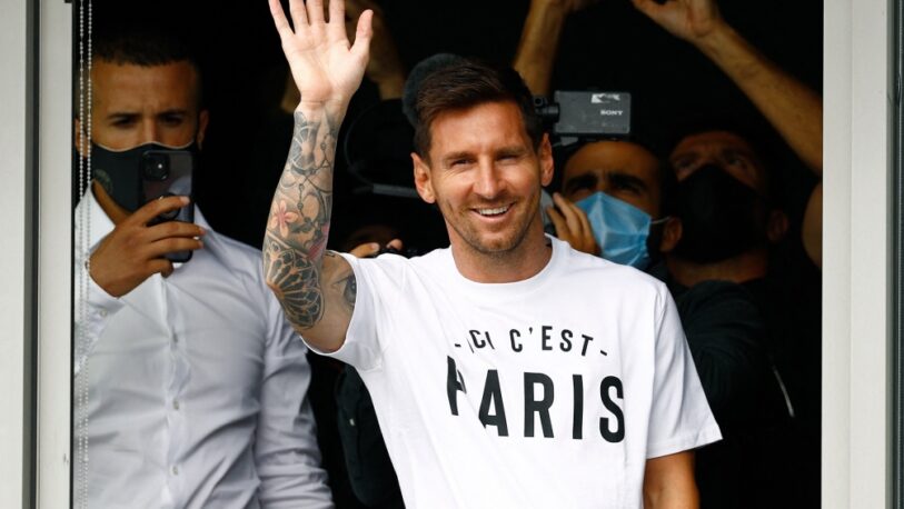 Messi pasó la revisión, pisó el Parque de Los Príncipes y se fue al hotel