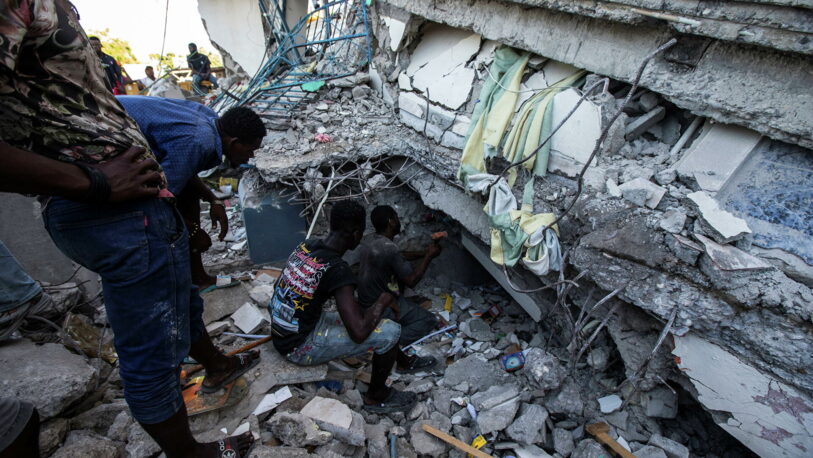 Aumenta a 1.297 la cifra de muertos por el sismo de Haití