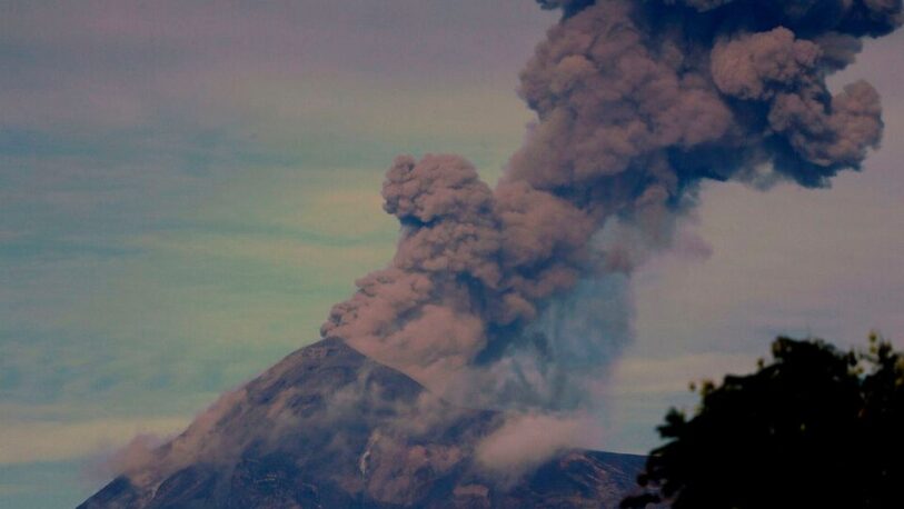 Guatemala en alerta luego de que el Volcán de Fuego entrara en erupción