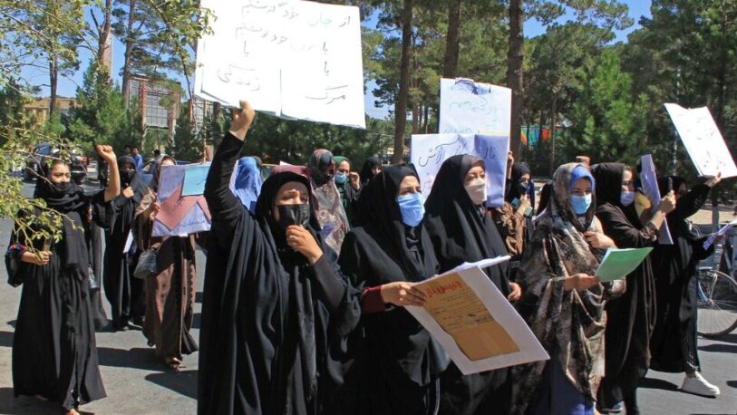 Mujeres afganas protestaron para reclamar por sus derechos