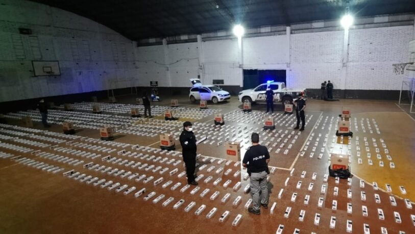 El Alcázar: Interceptaron un auto robado con 1200 cartones de cigarrillos ilegales