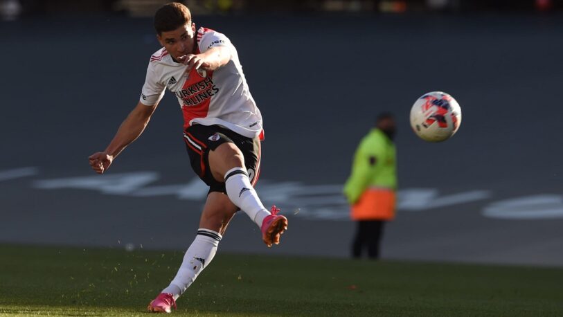 River Plate le gana a Boca con un doblete de Álvarez