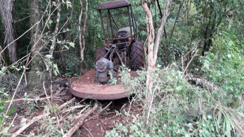 Incautaron en Colonia Polana un tractor robado en San Ignacio
