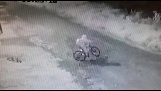 Joven fue grabado cuando robó una bicicleta