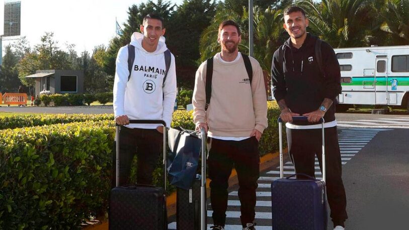 Messi llegó junto a Di María y Paredes para lucir la camiseta argentina