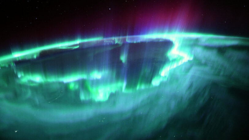 Captan desde el espacio una deslumbrante aurora con forma de anillo