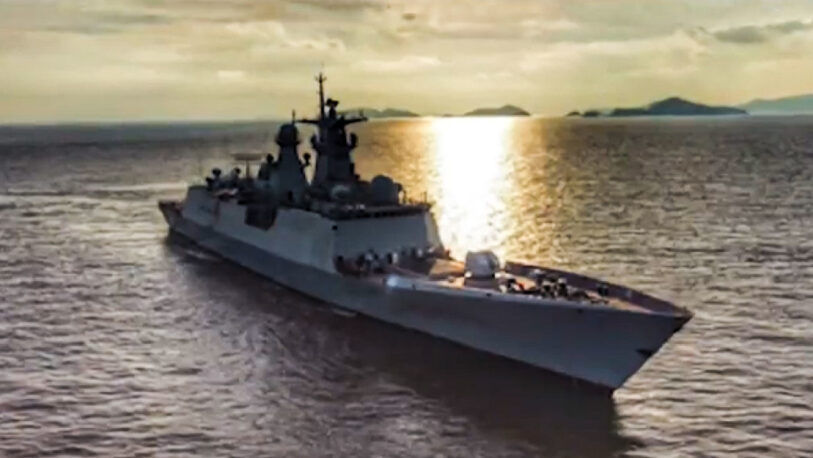 China entregó a Pakistán un novedoso buque de guerra
