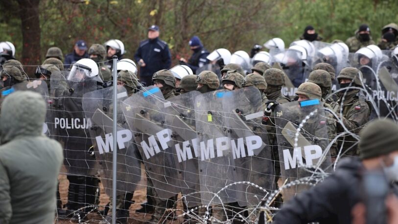 Fuerte represión de los militares polacos a los migrantes de Bielorrusia