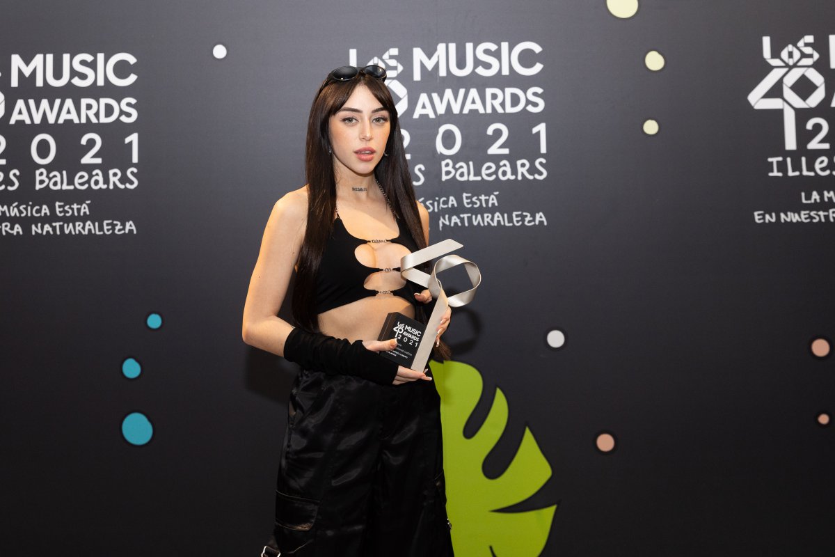 Los40 Music Awards Nicki Nicole se llevó el premio a la “artista