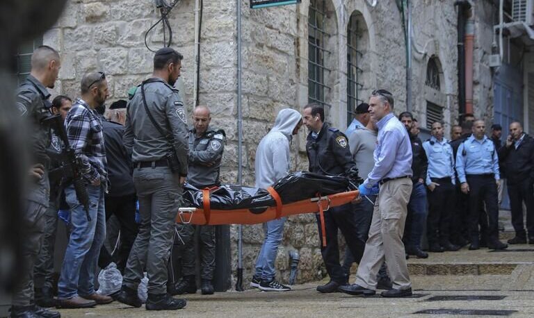 Un palestino mata a una persona y hiere a cuatro en Jerusalén