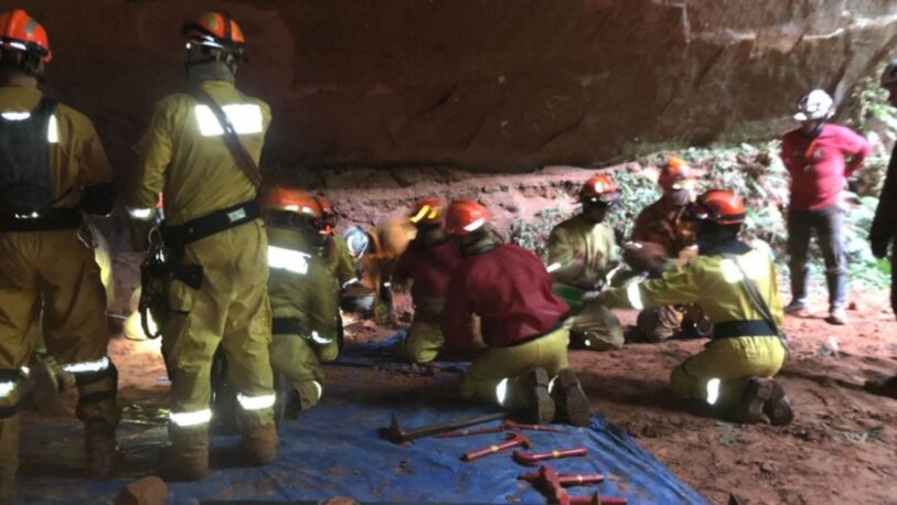 Nueve bomberos murieron por el desmoronamiento de una gruta